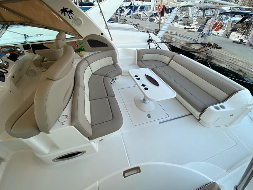Gran Canaria: Private Yacht Excursion with Drinks, Lunch, and Snorkeling - Key points at a glance
