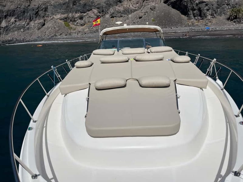 Gran Canaria: Shared yacht trip with drinks, lunch, and snorkeling - Pickup from the south and departure from Puerto Rico