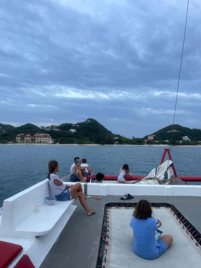 Grenada: Sailing and Snorkeling To the Underwater Sculpture - The boat setup makes a difference