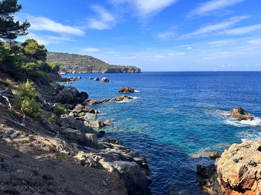 Hidden Coves, Hiking & Snorkeling Adventure in Mallorca - Deià: a two-hour pause in a mountain village