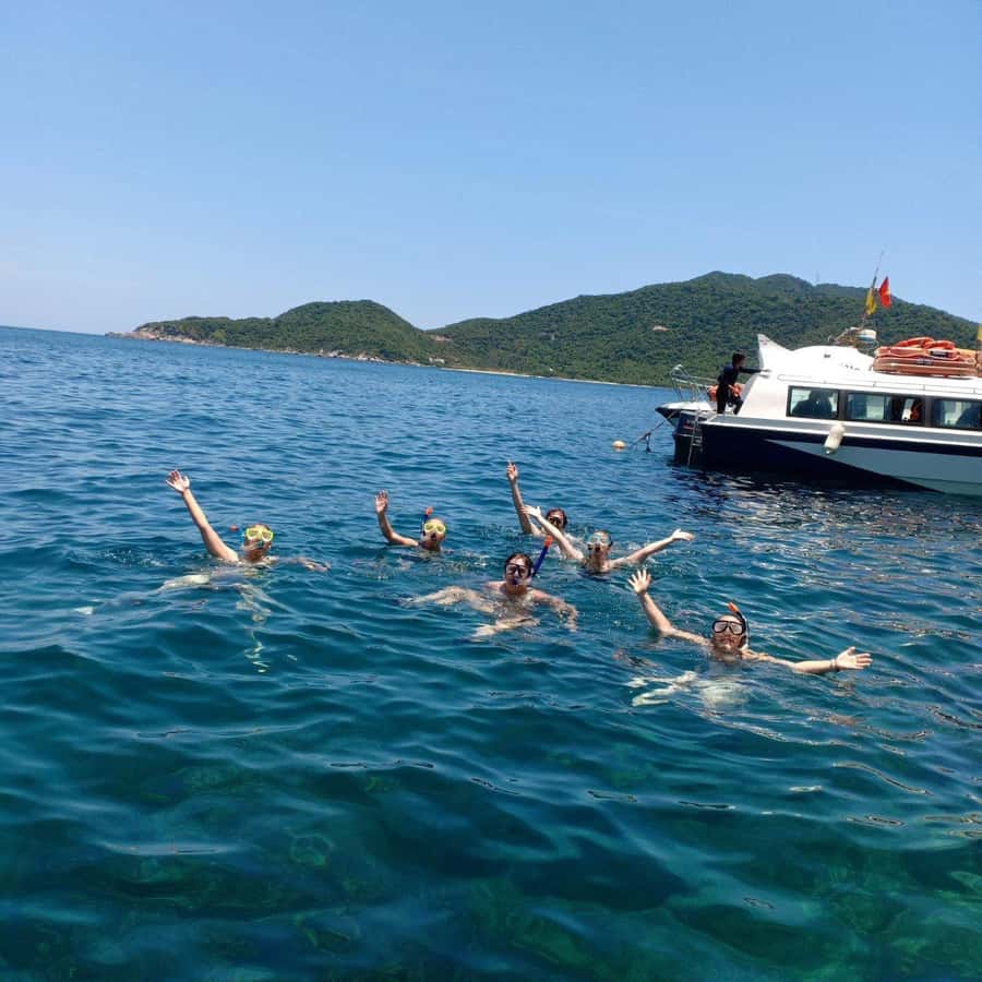Hoi An: Cham Islands Snorkeling Trip by Speedboat with Lunch - Heat, crowds, and the right expectations