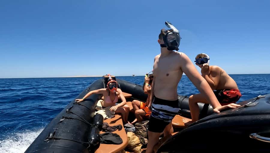 Hurghada: 3-Island Speedboat, Dolphin Watching & Snorkeling - Key points to know before you book