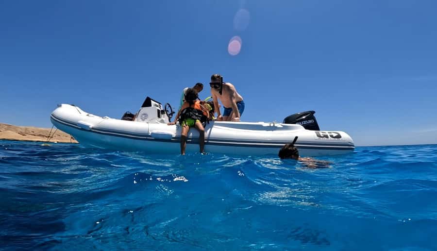 Hurghada: 4 Island Hopping Tour Dolphin, Snorkeling & Lunch - Nemo Island and the quieter pause