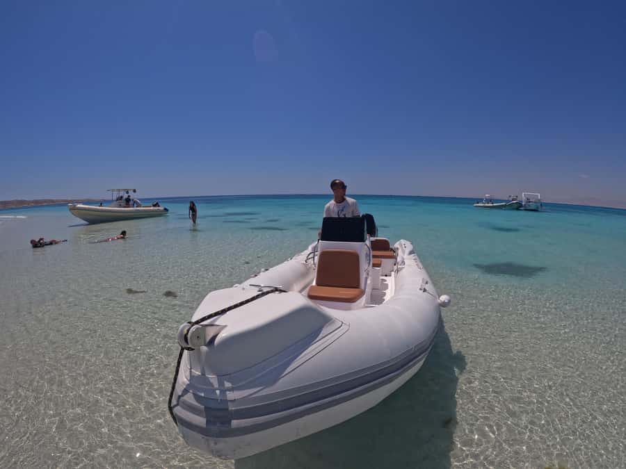 Hurghada: 4 Island Hopping Tour Dolphin, Snorkeling & Lunch - What the $53 price really covers