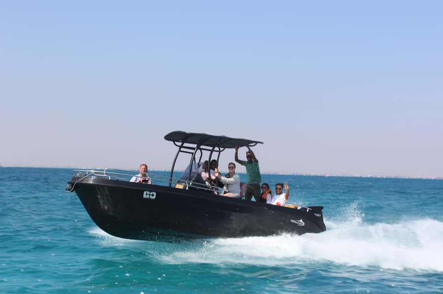 Hurghada: 6 Islands Tour with Dolphin Watching & Snorkelling - Magawish gives you more time to relax