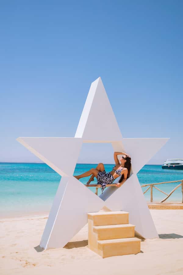 Hurghada: Hula Hula Speedboat w/ Optional Snorkeling & Lunch - Lunch, drinks, and what you should budget for