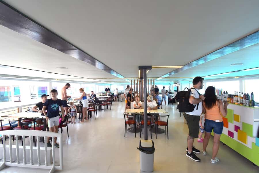 Hurghada: Panoramic Semi-Submarine Cruise with Snorkeling - What to bring and what to wear