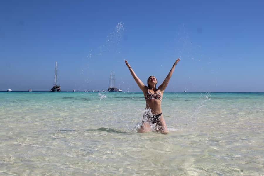 Hurghada: Premium Island Cruise with Lunch and snorkeling - Two snorkeling stops in Red Sea reef country