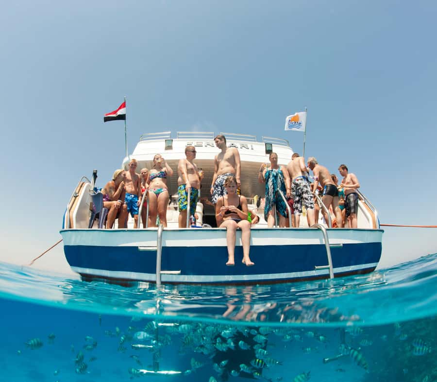 Hurghada: Snorkeling 6 x 1 to Orange Bay w Diving & Massage - What the $62 price really includes