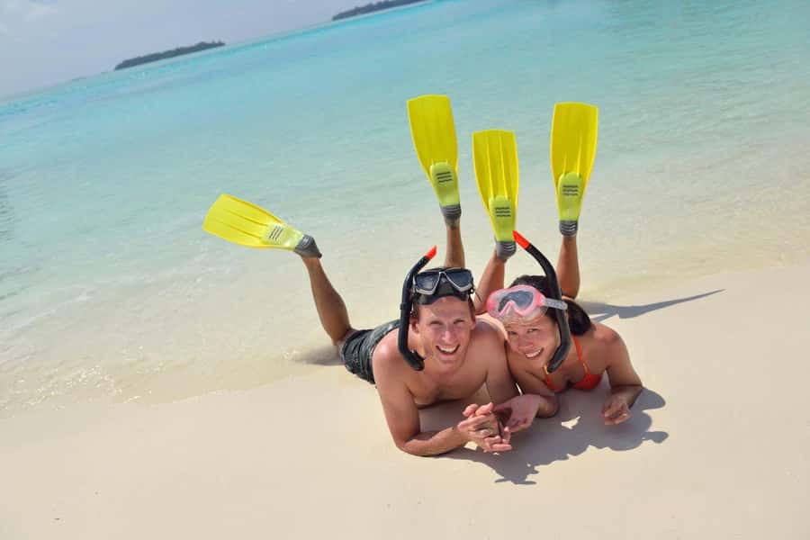 Hurghada: Speedboat Dolphin Watching & Snorkeling with Lunch - The crew can make or break a small boat day
