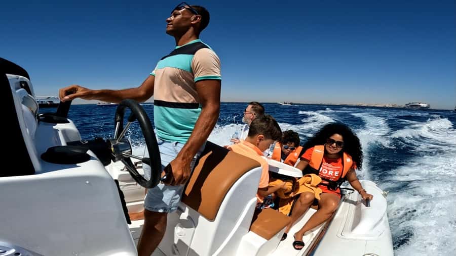 Hurghada: White Island Speedboat Tour, Snorkeling, & Lunch - A faster way to reach the Giftun Islands