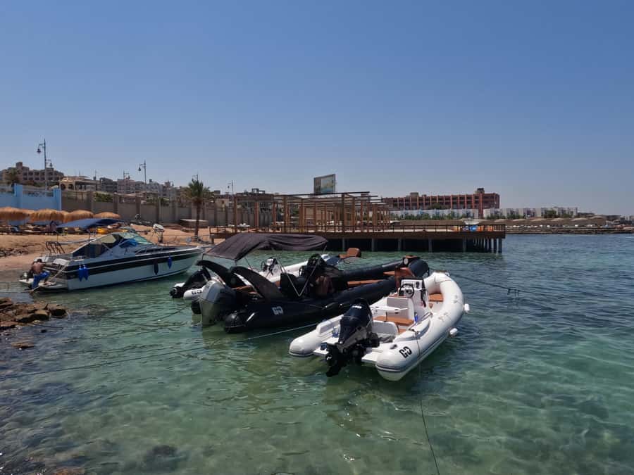 Hurghada: White Island Speedboat Tour, Snorkeling, & Lunch - A full day, with an option for more island time