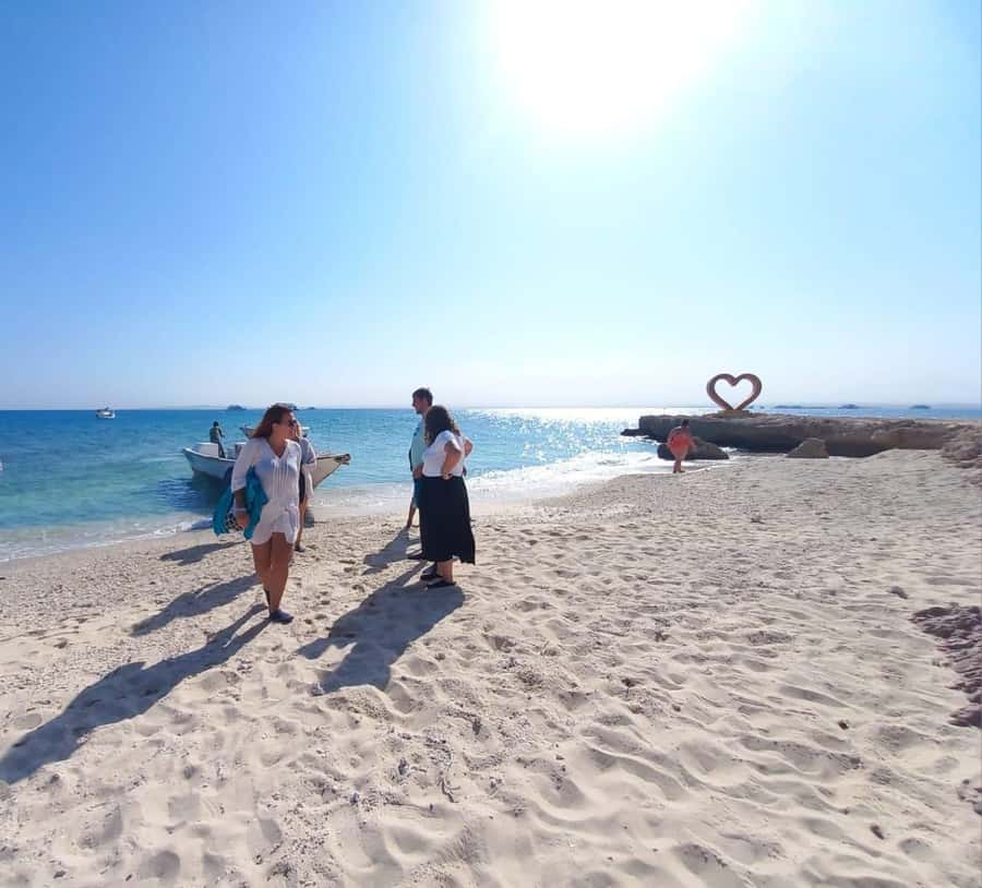 Hurghada: Yacht trip To Magawish island w Snorkeling & Lunch - Who should book this boat trip