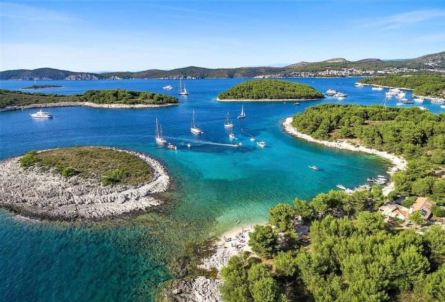 Hvar: Private Sailing Boat Trip with Swimming and Snorkeling - Choosing between Perna, Palmizana, Jerolim, and Tarsce