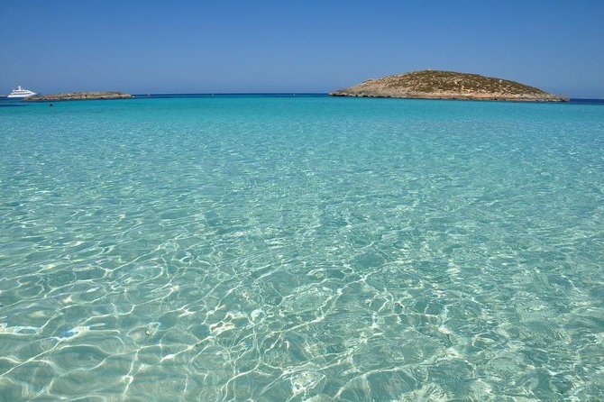 Ibiza Snorkeling Beach and Cave Tour - Drinks, music, and the boat’s overall feel