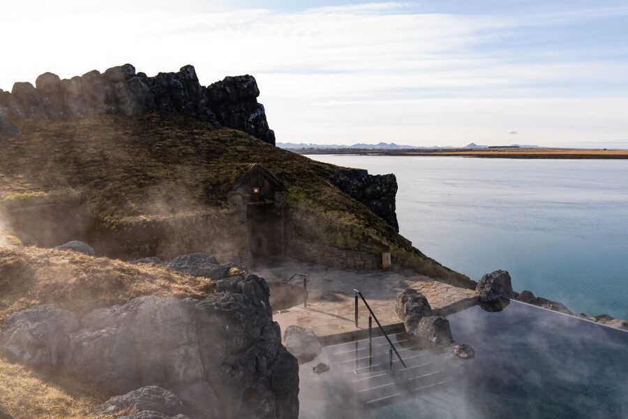 Iceland: Silfra Snorkeling Tour and Sky Lagoon Spa Combo - Snorkeling between the tectonic plates