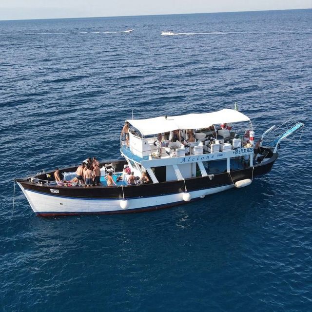 Ischia: Island Boat Tour with Neapolitan Lunch & Snorkeling - Why this boat tour is a strong way to see Ischia