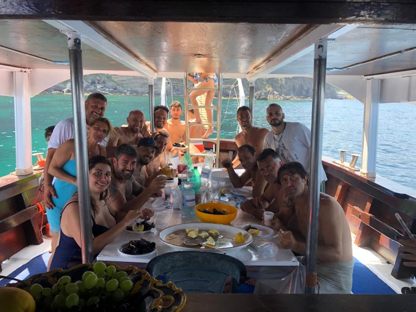 Ischia: Island Boat Tour with Neapolitan Lunch & Snorkeling - Sant’Angelo, Maronti, and the first swimming period