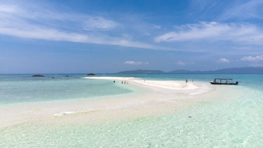 Ishigaki: Phantom Island Snorkeling and Taketomi Sightseeing - Hamajima: Ishigaki’s temporary island