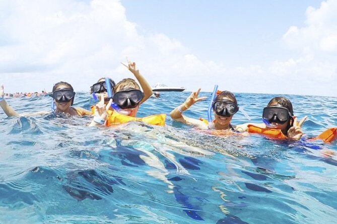 Isla Mujeres Catamaran Tour with Snorkel, Open bar and Transport - What the catamaran ride is really like