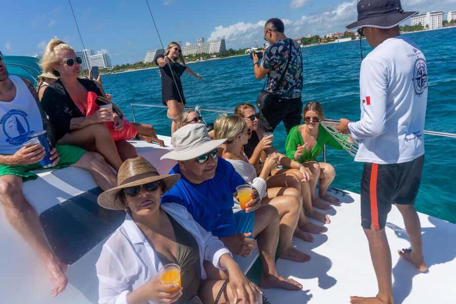 Isla Mujeres Catamaran Tour with Snorkeling & Open bar - Key points before you book