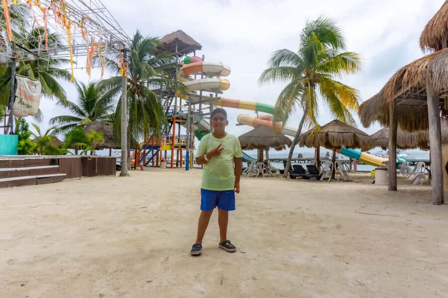 Isla Mujeres Catamaran Tour with Snorkeling & Open bar - Should you book the Joluga catamaran tour?