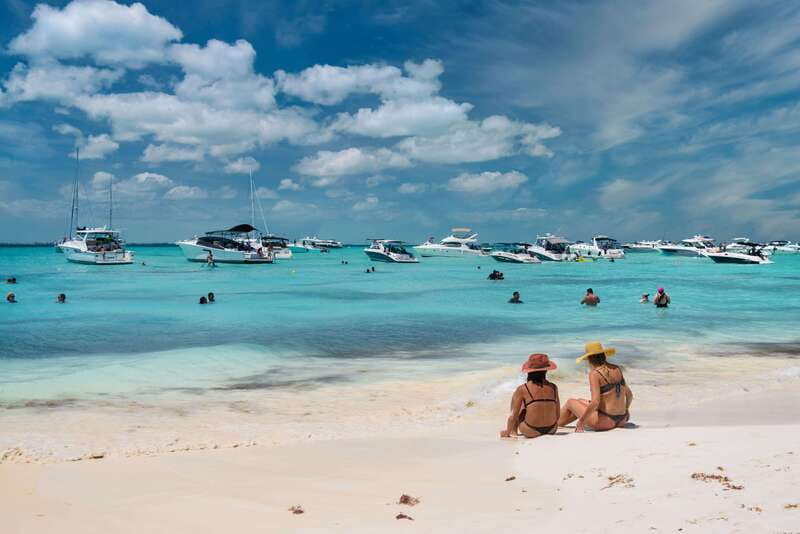 Isla Mujeres: Catamaran with Open Bar, Snorkeling and Lunch - The Caribbean snorkel stop is short but worthwhile
