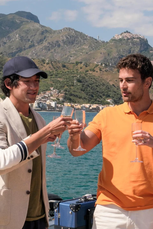 Isola Bella-Blue Grotto: Boat Tour, Snorkeling & Aperitif - Dolphin watching, with realistic expectations