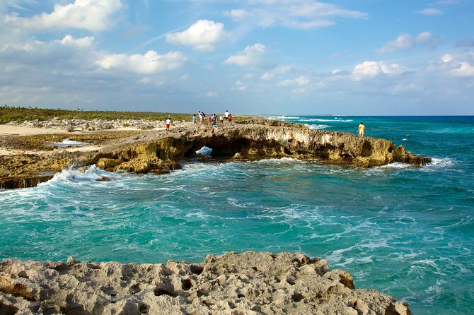 Jade Caverns Private Jeep Tour with Lunch and Snorkeling - The tequila, chocolate, and tortilla stop