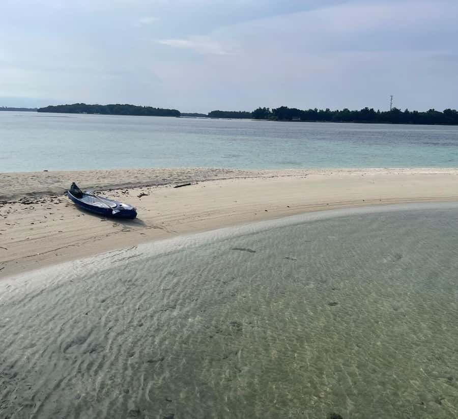 Jakarta: Thousand Island Tour with Canoeing and Snorkeling - Choosing between Pari, Putri, Pelangi, and Macan