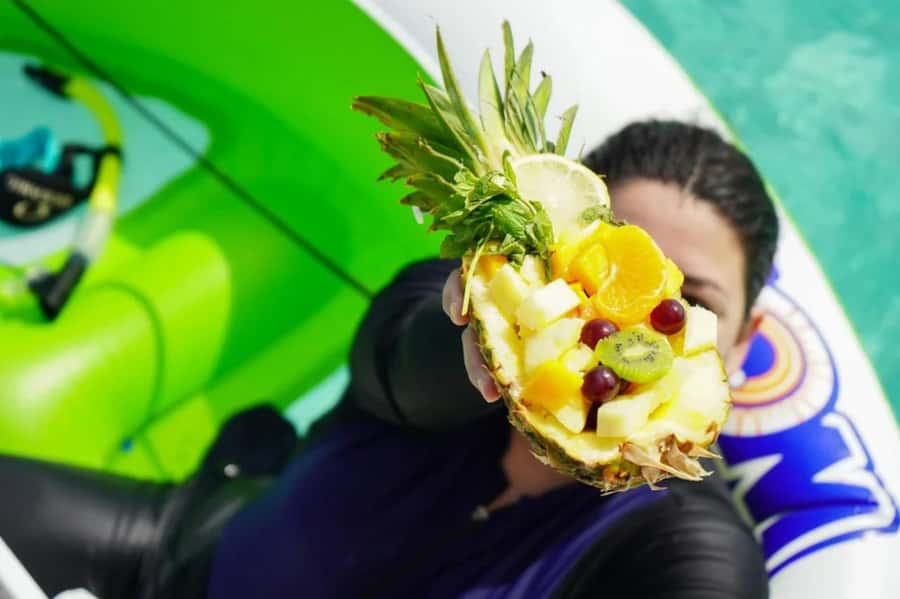 Jeddah: Bayadah Island Boat Trip with Snorkeling Option - Thirty minutes of snorkeling over coral and fish