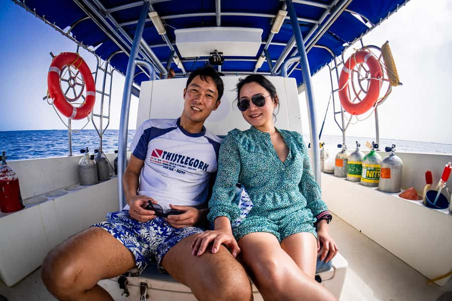 Jeddah: Guided Snorkeling Trip with Snacks and Drinks - Red Sea snorkeling from Jeddah