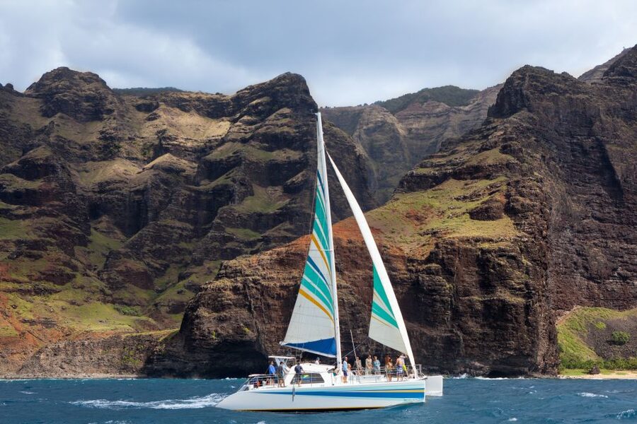 Kauai: Napali Coast Sail & Snorkel Tour from Port Allen - Why Napali looks best from the Pacific