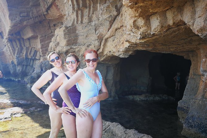 Kayak Dénia "Cova Tallada" + Snorkeling + Speleology - What happens during the three-hour outing