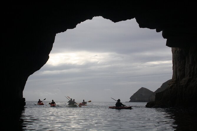 Kayak y snorkell por las mejores calas del Parque Natural Cabo de Gata - Paddling Cabo de Gata from the shore