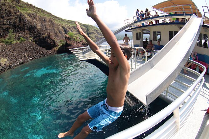 Kealakekua Bay Afternoon Snorkel: Family Fun on the Kona Coast - Kealakekua Bay offers calm water and broad reef views
