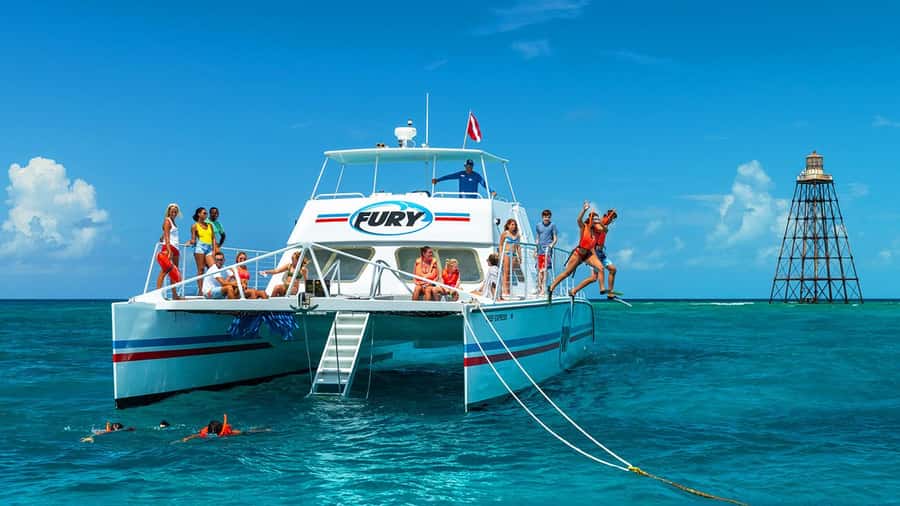 Key West Double Dip: 2-Stop Reef Snorkeling Trip - Drinks, comfort, and what is included