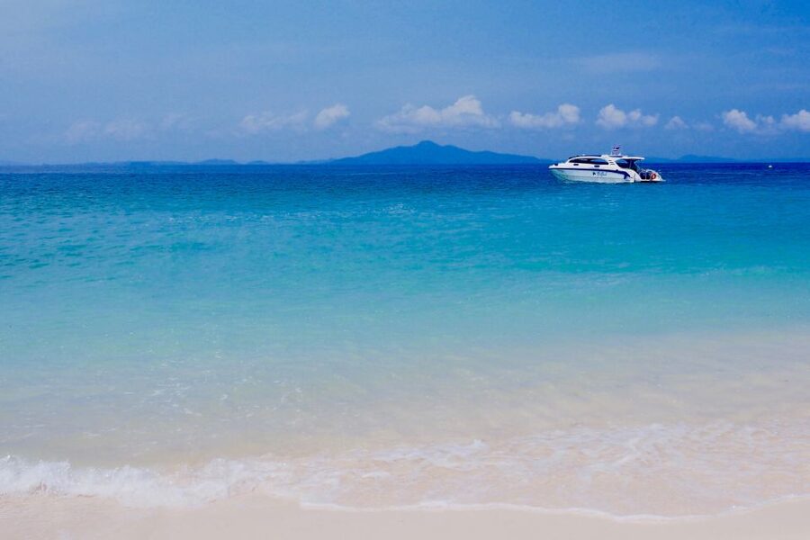 Khao Lak: Phi Phi Island, Maya Beach and Snorkeling Day Trip - Bamboo Island and the Ko Rang Yai Change