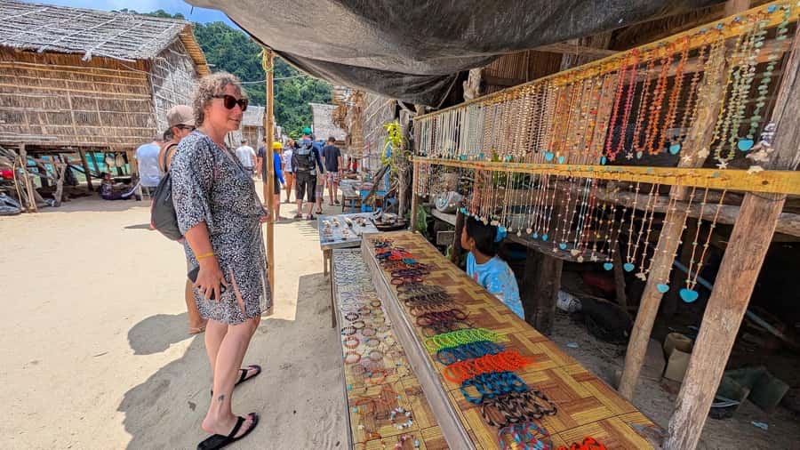 Khao Lak: Surin Islands & Moken Village Premium Snorkel Tour - The welcome-back feast at Baan Nam Kem Pier
