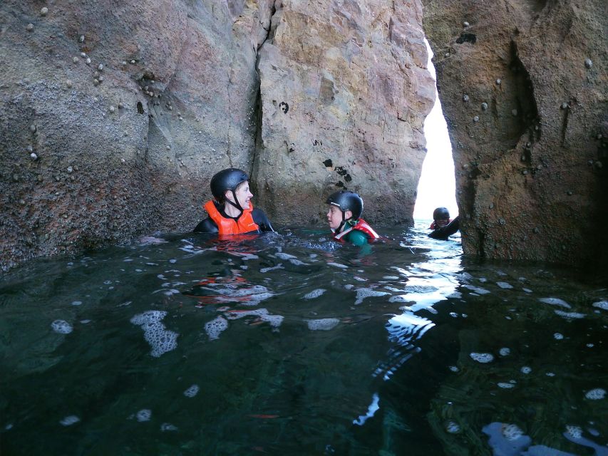 Kids Version - Coasteering with snorkeling: Algarve - Three hours of swimming, caves, and rock jumps