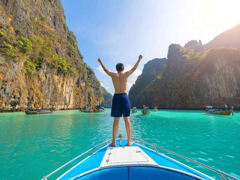 Ko Lanta: Snorkeling Adventure Tour to Koh Rok and Koh Haa - The day begins at Saladan Pier