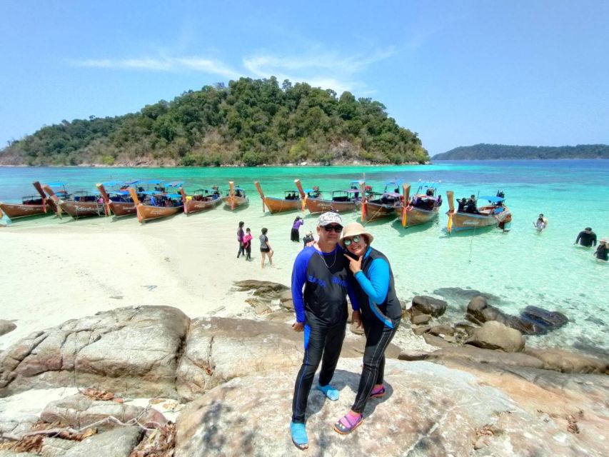 Ko Lipe: Outside Zone Snorkeling Trip by Longtail Boat - Phueng Island and the colors beneath the boat