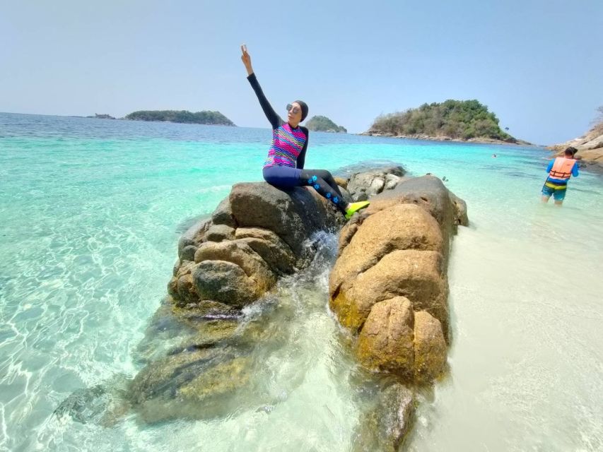 Ko Lipe: Outside Zone Snorkeling Trip by Longtail Boat - Phai Island and Hin Ngam’s black rounded rocks