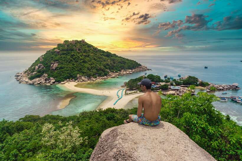 Ko Tao: Late Riser Snorkeling Tour with Lunch and Photos - Shark Bay: the final chance for turtles and blacktip reef sharks