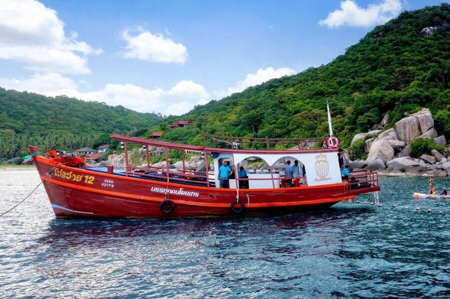 Ko Tao: Tao-Nangyuan Snorkeling Day Trip with Meals & Sunset - At a glance