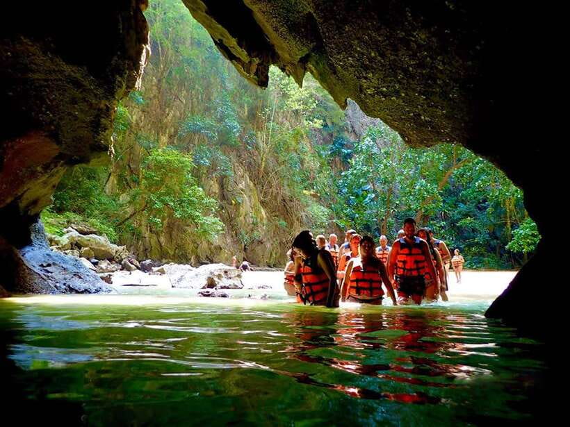 Koh Lanta: 4 Islands and Emerald Cave Snorkeling Trip - Koh Kradan for sand, lunch, and a proper pause