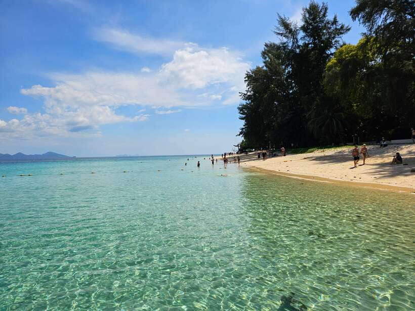 Koh Lanta: 4 Islands Tour by Speedboat with Snorkeling - Koh Mook and the 80-meter Emerald Cave
