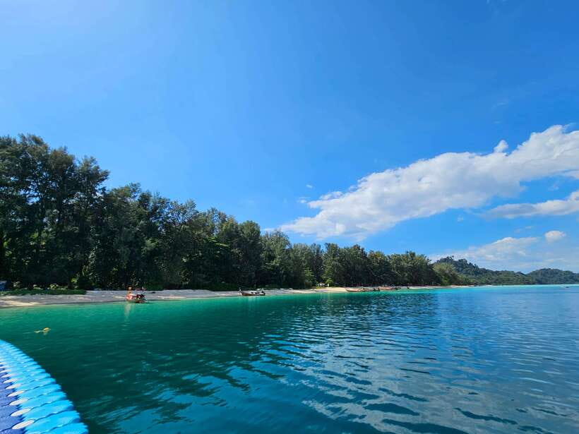 Koh Lanta: 4 Islands Tour by Speedboat with Snorkeling - Koh Ngai: the final swim