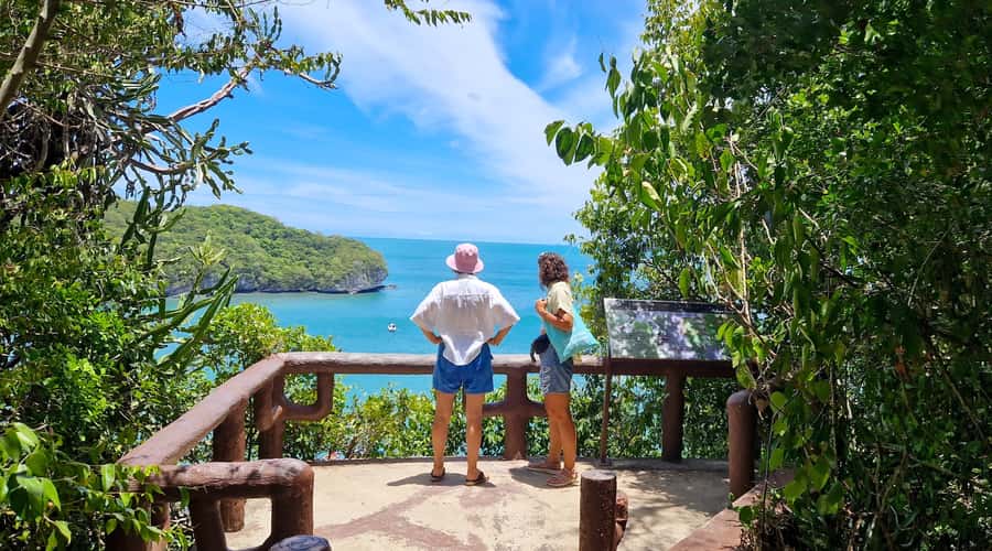 Koh Pha Ngan: Day Tour Ang Thong with Kayak, Snorkel & Lunch - The speedboat crossing and Ang Thong’s island shapes