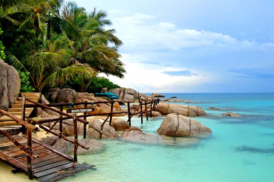 Koh Phangan: Koh Nangyuan & Koh Tao Boat Tour & Snorkeling - Koh Nangyuan’s sandbar and Thai buffet lunch